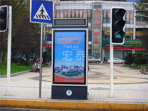 从青羊区宏泰金属制品厂看滚动广告灯箱与公交站台灯箱的流行奥秘